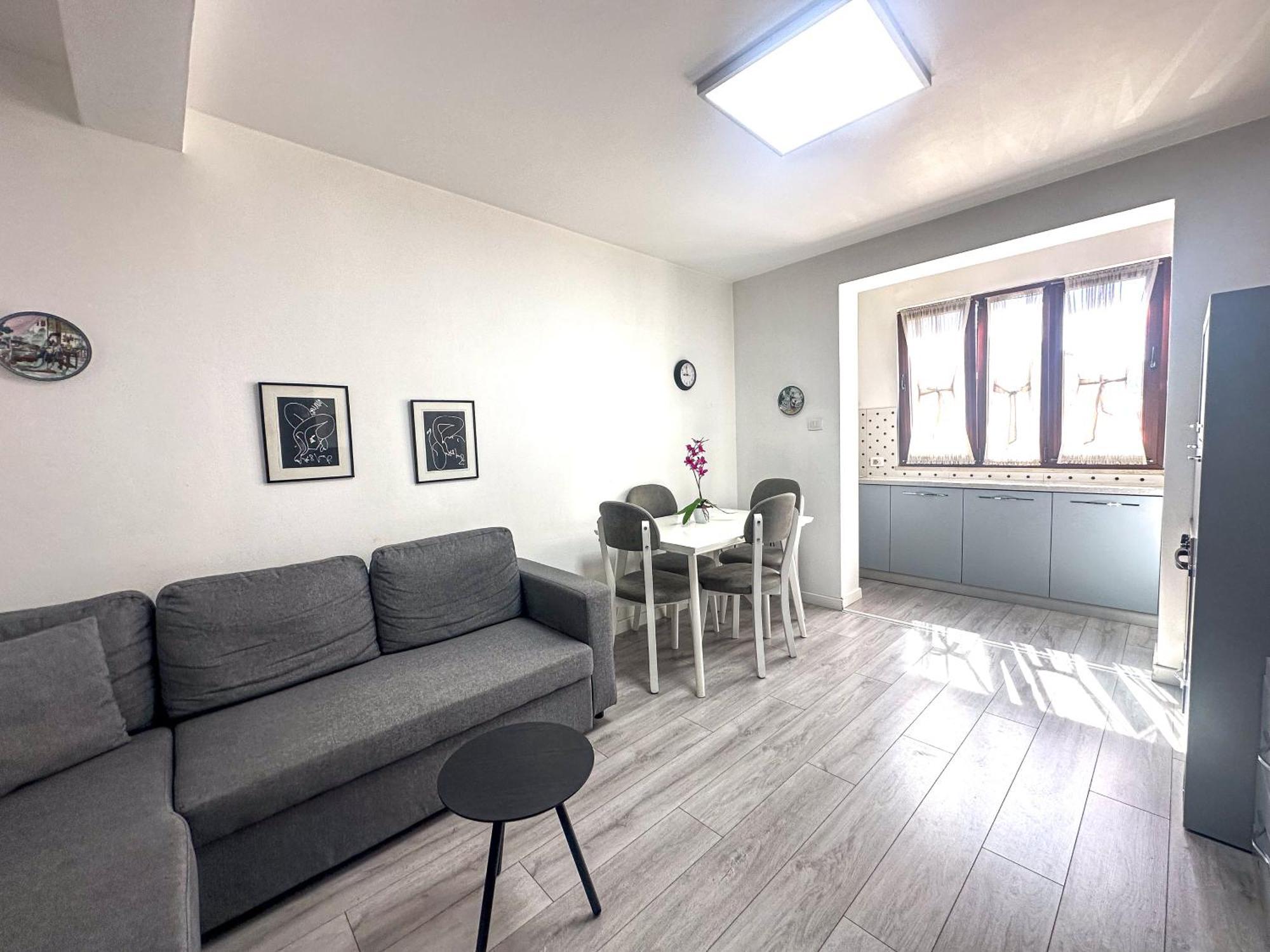 City Center 2Br Apartment Tiranë Luaran gambar