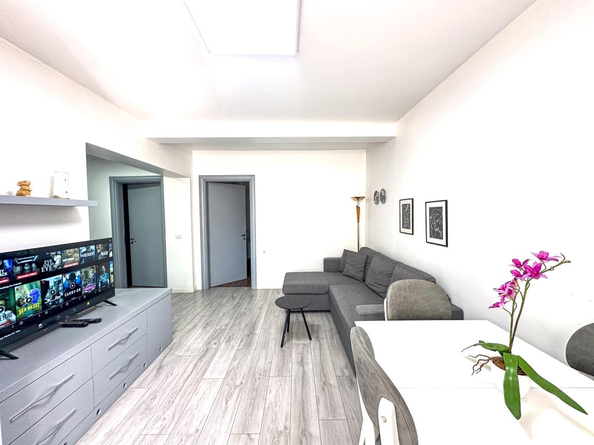 City Center 2Br Apartment Tiranë Luaran gambar